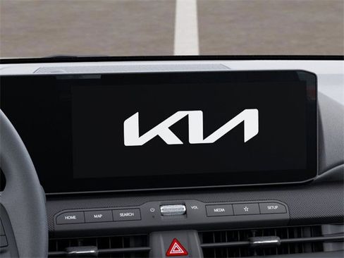 New 2025 Kia K4 LXS image 20