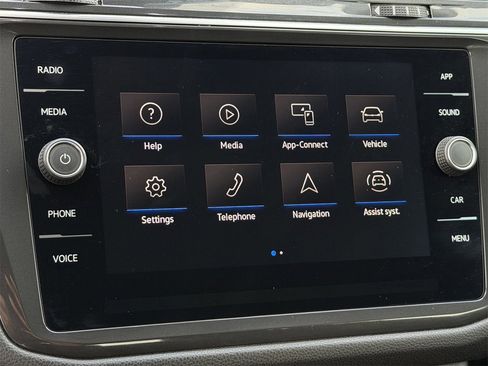 Used 2023 Volkswagen Tiguan SE image 17