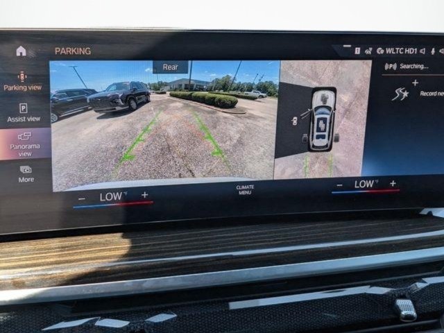 Used 2023 BMW X7 xDrive40i w/ M Sport Package AWD/4WD image 26