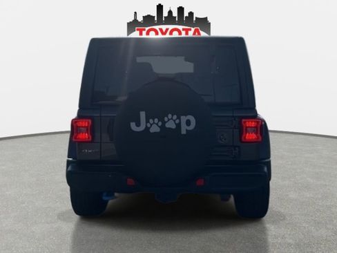 Used 2022 Jeep Wrangler Unlimited Sahara w/ Cold Weather Group image 6