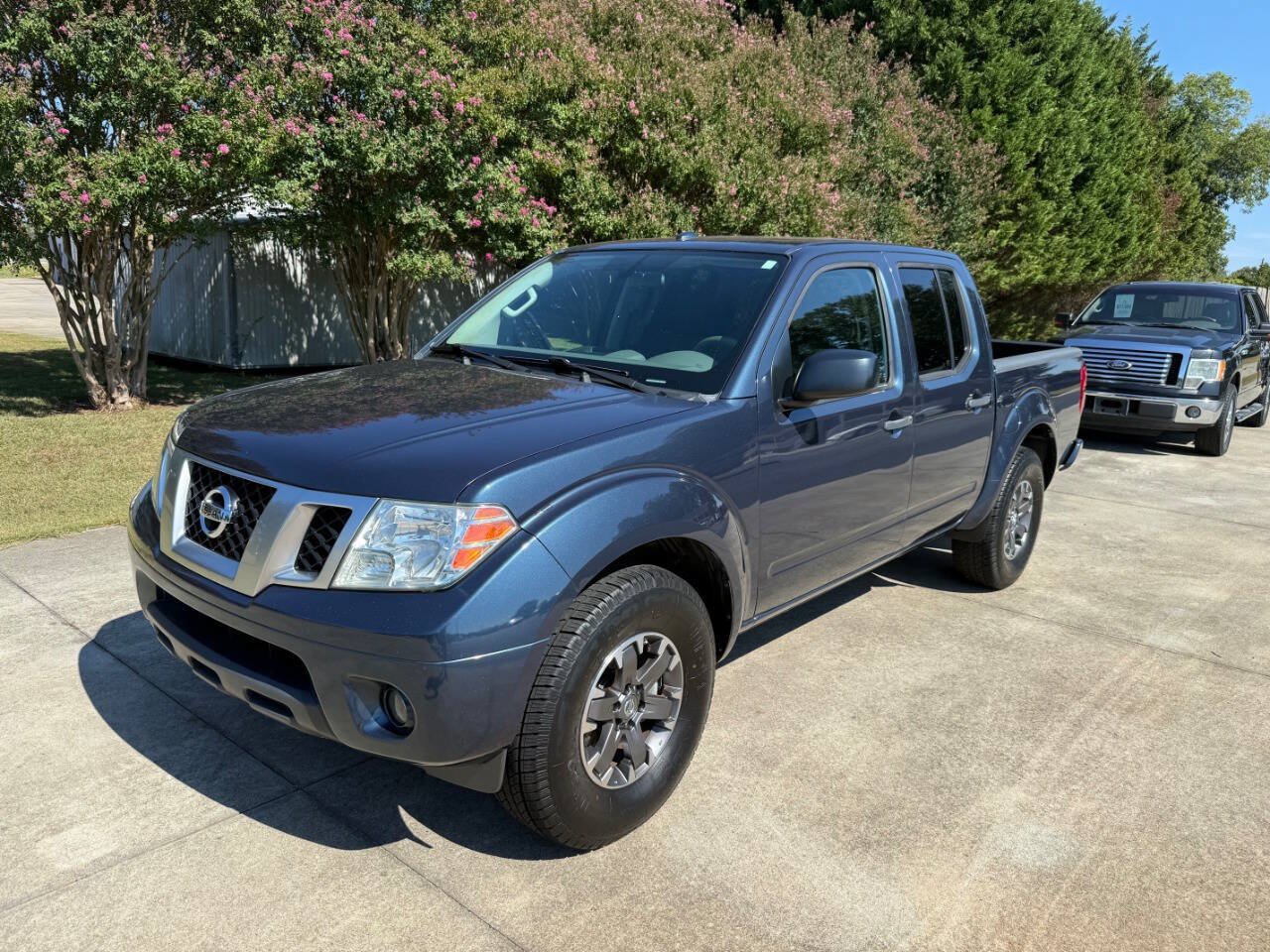 Used 2017 Nissan Frontier Desert Runner RWD image 1