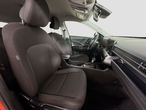 Used 2025 Hyundai Kona SEL image 17