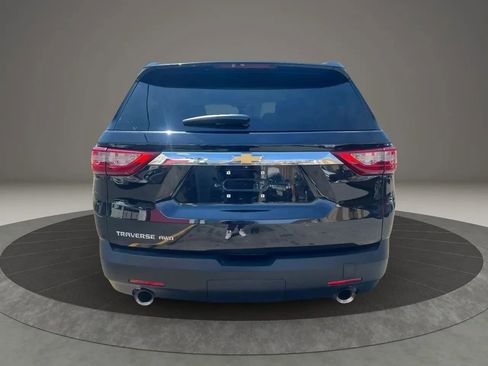 Used 2021 Chevrolet Traverse LS AWD/4WD image 6