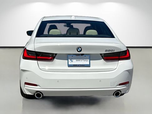 New 2026 BMW 330i Sedan w/ Convenience Package RWD image 4