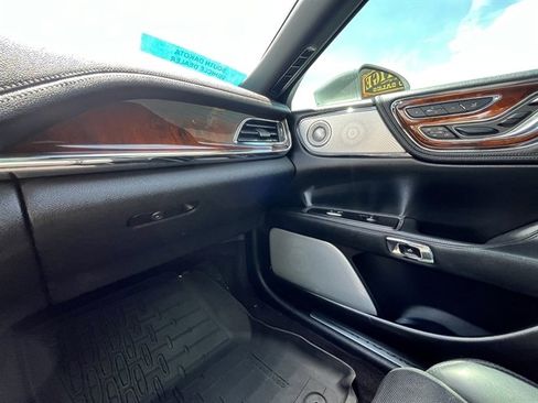 Used 2018 Lincoln Continental Reserve w/ Luxury Package AWD/4WD image 43