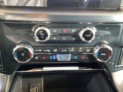 New 2025 Ford F150 Lariat w/ Equipment Group 501A Mid image 55