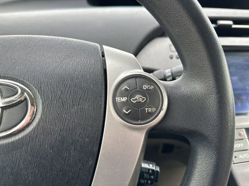 Used 2015 Toyota Prius Three image 21