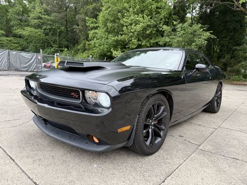 Used 2013 Dodge Challenger R/T RWD image 8