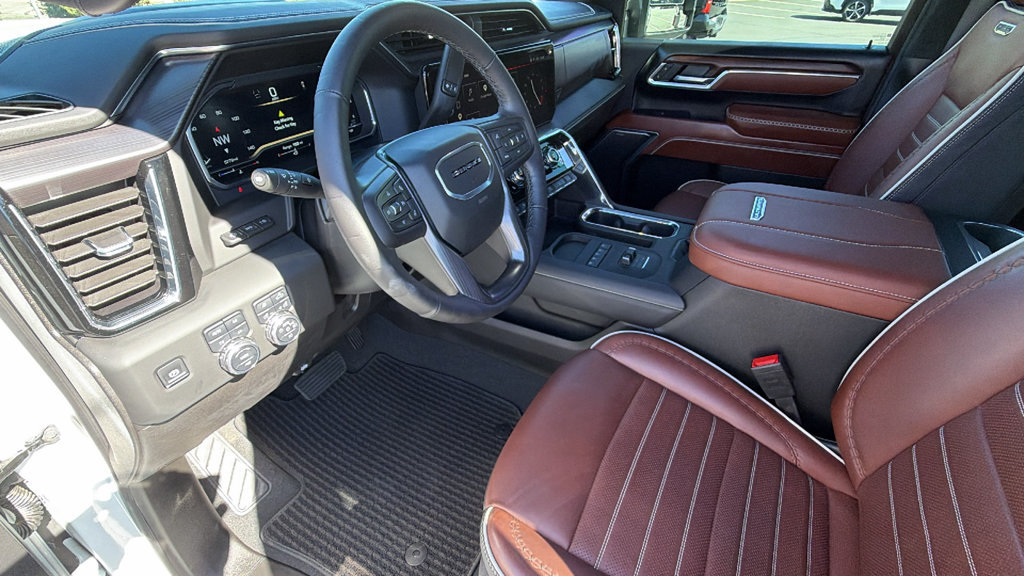 Used 2025 GMC Sierra 3500 Denali Ultimate AWD/4WD image 10