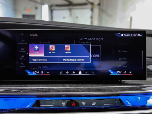 Used 2025 BMW 760i xDrive AWD/4WD image 17