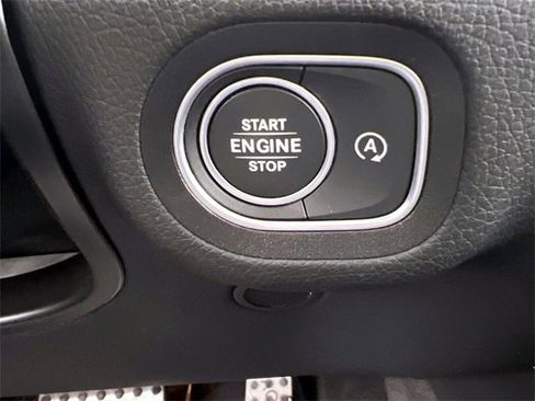 Used 2022 Mercedes-Benz GLS 450 4MATIC image 21