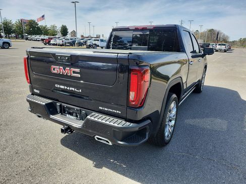 Certified 2022 GMC Sierra 1500 Denali w/ Denali Reserve Package image 3
