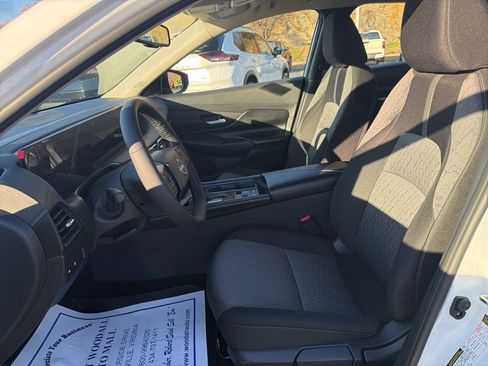 New 2026 Nissan Sentra SV w/ SV Convenience Package FWD image 9