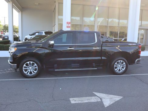 Used 2025 Chevrolet Silverado 1500 LTZ w/ LTZ Convenience Package II AWD/4WD image 7