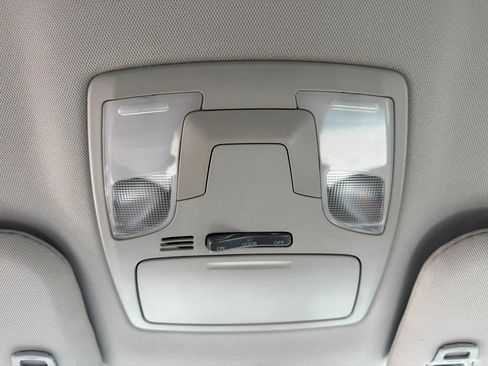 Used 2017 Toyota Sienna L FWD image 21