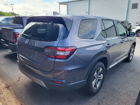 Used 2023 Honda Pilot EX-L image 4