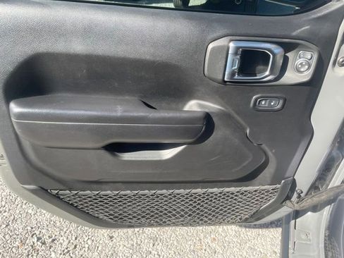 Used 2021 Jeep Wrangler Unlimited Rubicon image 10