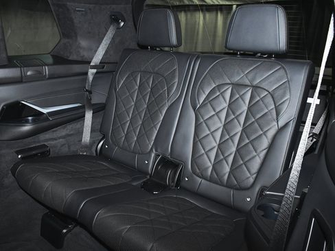 Used 2023 BMW X7 xDrive40i w/ M Sport Package image 65