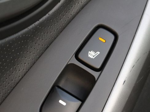 Used 2013 Hyundai Elantra Limited image 29