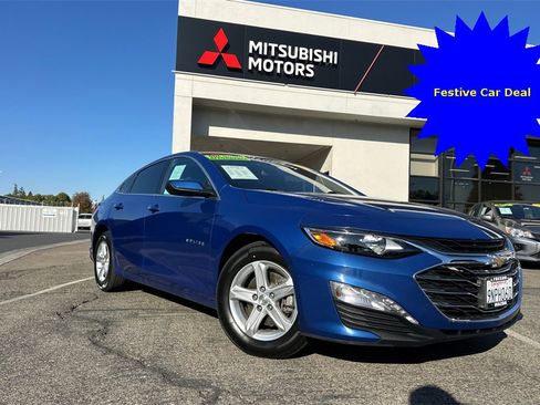 Used 2023 Chevrolet Malibu LT image 2