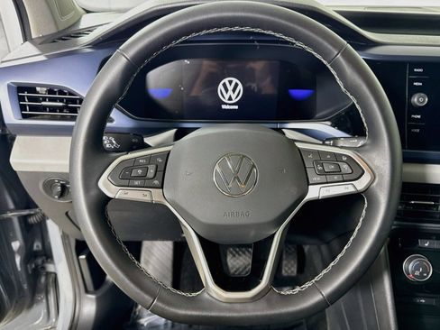 Certified 2023 Volkswagen Taos SE FWD image 14