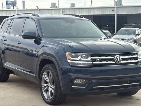 Used 2020 Volkswagen Atlas SE w/ Towing Package image 7