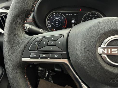 New 2025 Nissan Versa SR w/ Trunk Package image 22