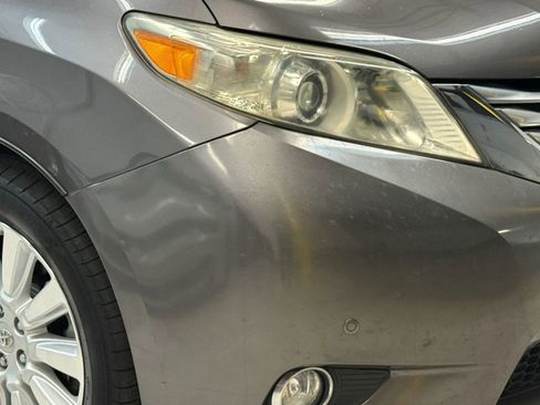 Used 2011 Toyota Sienna Limited image 6