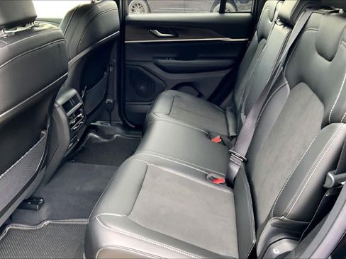 New 2026 Jeep Grand Cherokee Altitude RWD image 20
