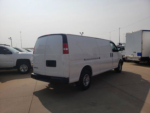 Used 2020 Chevrolet Express 3500 Extended w/ Driver Convenience Package RWD image 7