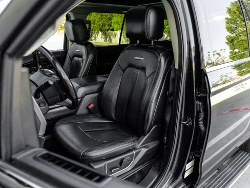 Used 2019 Ford Expedition Max Platinum RWD image 37