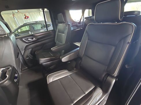 Certified 2023 Chevrolet Suburban Premier AWD/4WD image 16