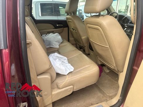 Used 2014 GMC Sierra 2500 Denali w/ Suspension Package, Off-Road AWD/4WD image 7