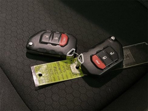 Used 2021 Jeep Wrangler Unlimited Rubicon image 40