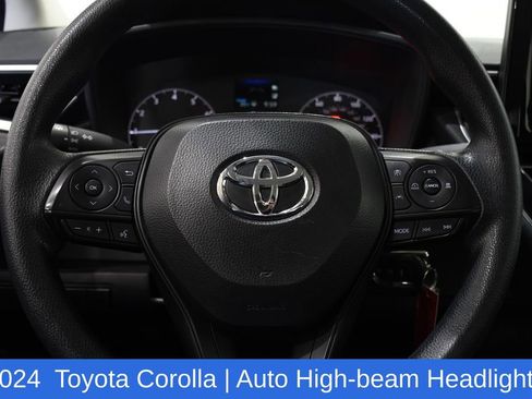 Used 2024 Toyota Corolla LE image 11