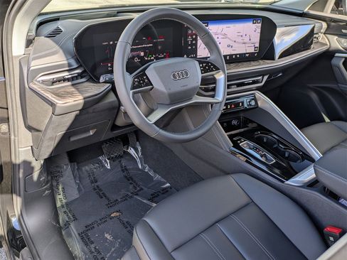 New 2025 Audi Q5 2.0T Premium Plus image 8