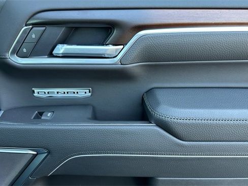 New 2026 GMC Sierra 1500 Denali w/ Denali Reserve Package image 19