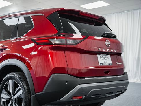 Used 2023 Nissan Rogue SL image 6