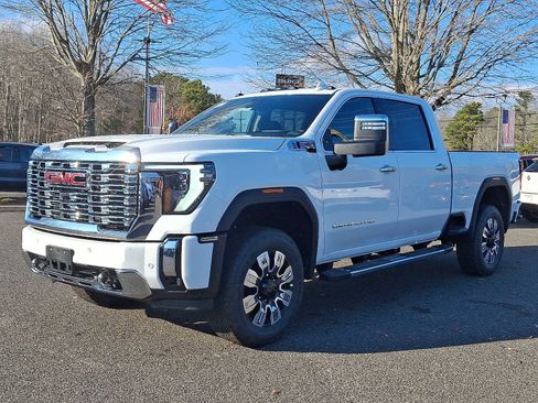 New 2026 GMC Sierra 3500 Denali w/ Denali Reserve Package image 2
