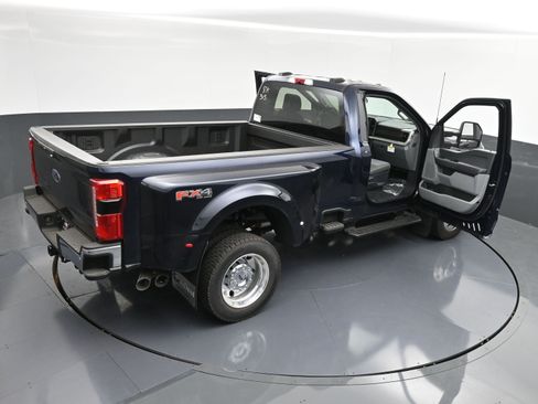 Used 2025 Ford F450 XLT w/ 360-Degree Camera Package image 31