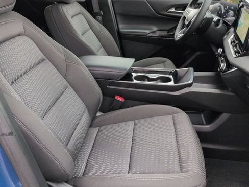 Certified 2025 Chevrolet Equinox LT FWD image 33