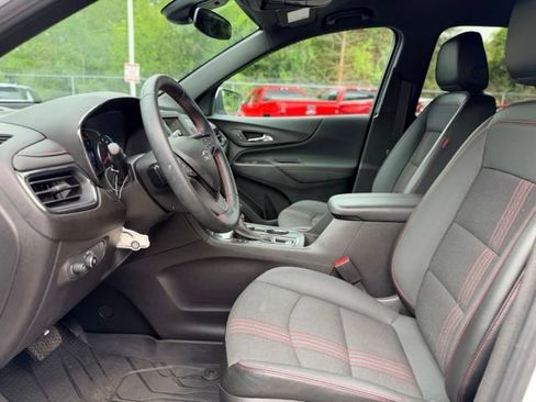 Used 2023 Chevrolet Equinox RS w/ LPO, Floor Liner Package FWD image 7