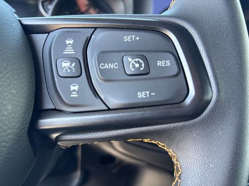 Used 2024 Jeep Wrangler Unlimited Sport AWD/4WD image 18