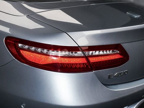 Used 2019 Mercedes-Benz E 450 4MATIC Cabriolet image 90