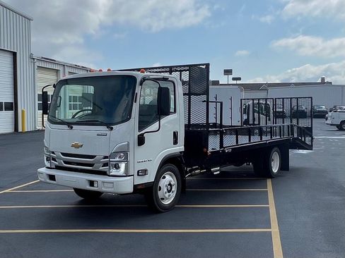 New 2024 Chevrolet Low Cab Forward 5500XG RWD image 3