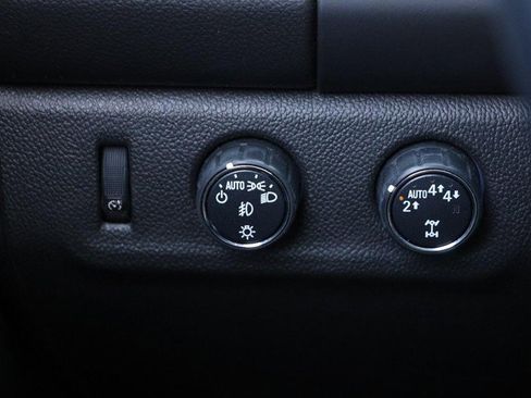 Used 2017 GMC Canyon SLT w/ Trailering Package image 18