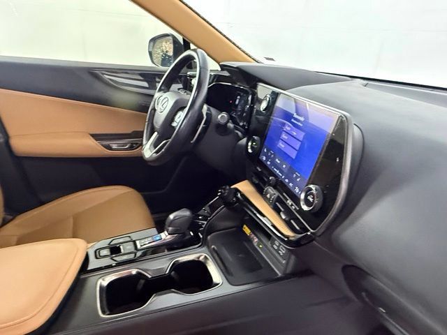 Used 2022 Lexus NX 250 FWD image 38