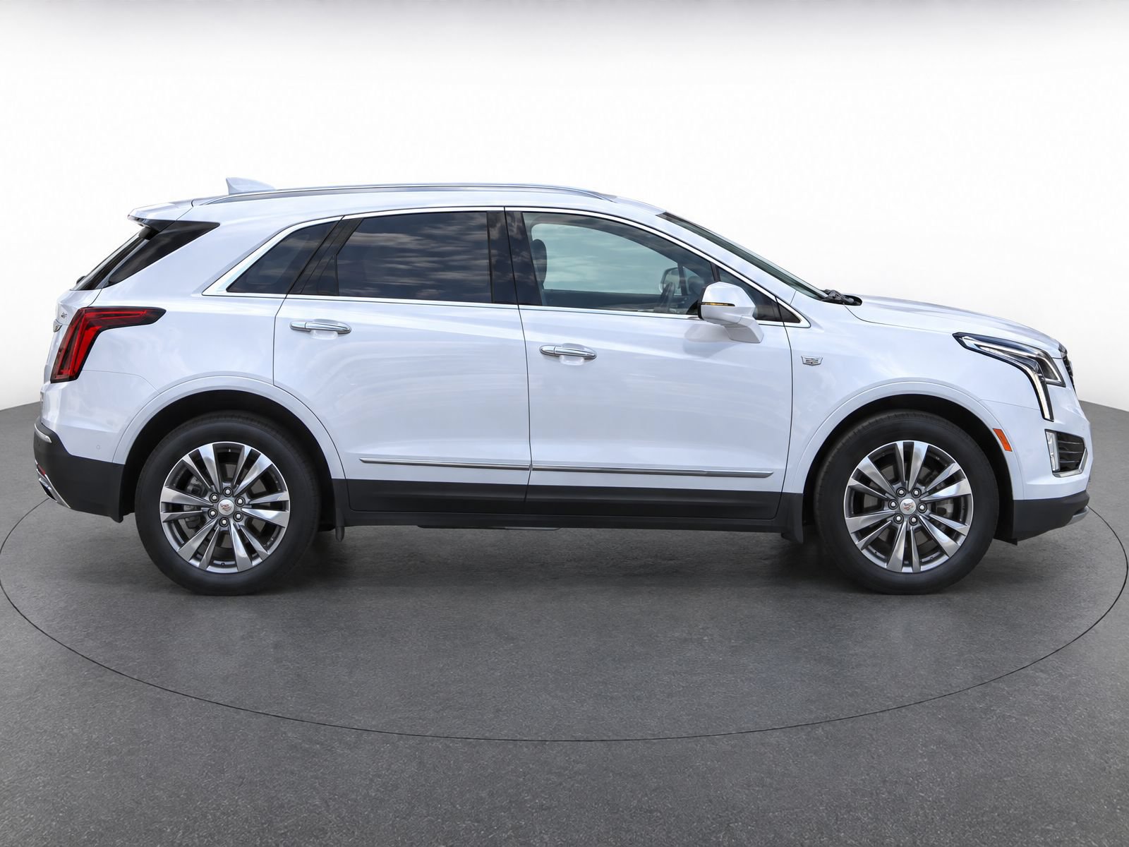 Used 2024 Cadillac XT5 Premium Luxury FWD image 8