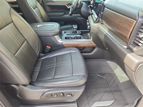 Used 2022 Chevrolet Silverado 1500 High Country w/ High Country Premium Package image 28