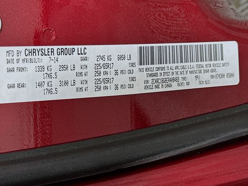 Used 2014 Chrysler Town & Country Touring FWD image 12